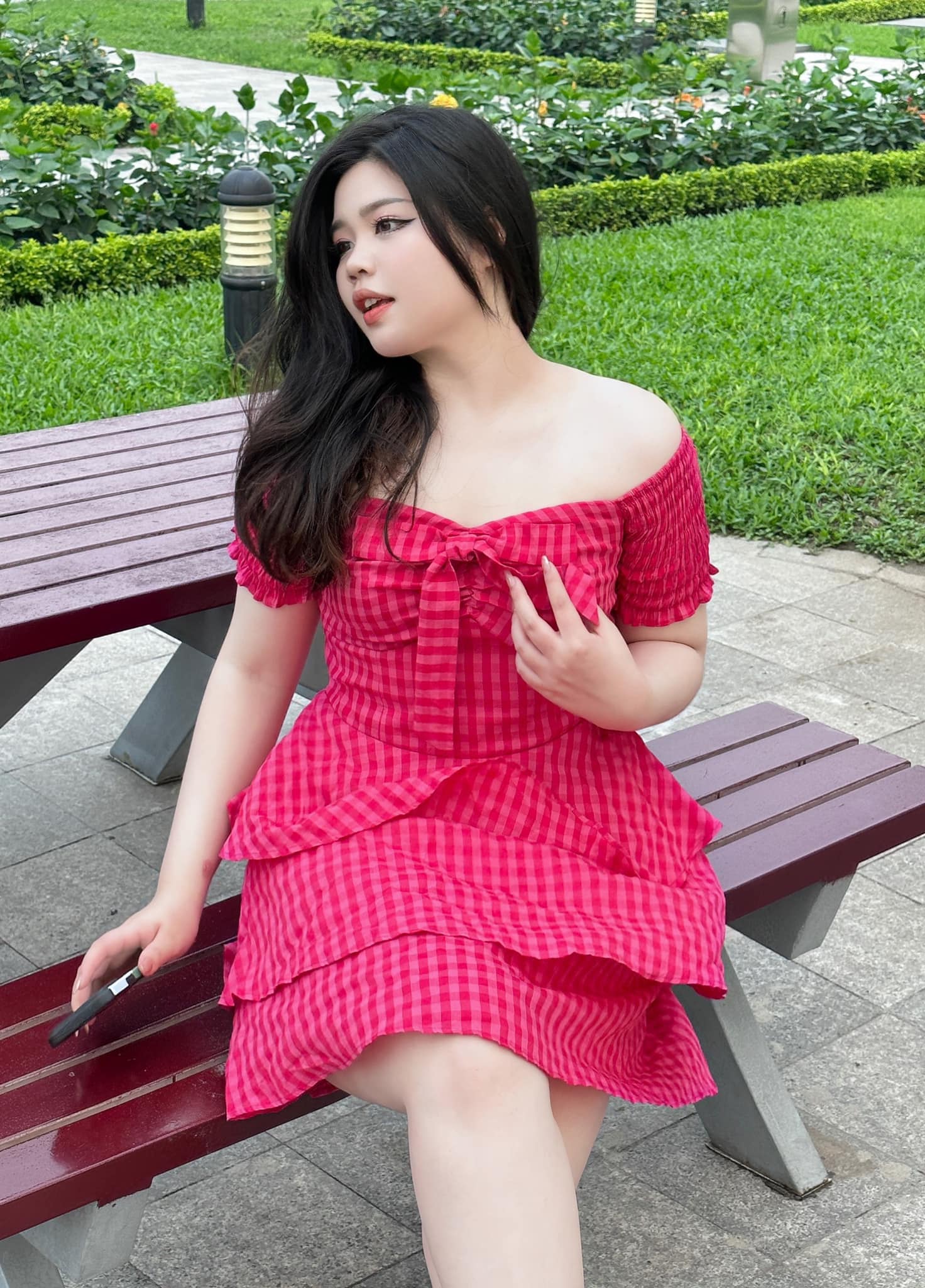 HOANGYEN - Đầm maxi hồng trễ vai 2s phối bèo chân váy du lịch, đi biển |  Shopee Việt Nam